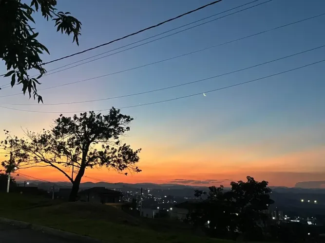 ÚLTIMO TERRENO PLANO DO CONDOMÍNIO FOGAÇA COM VISTA DEFINITIVA JACAREÍ/SP