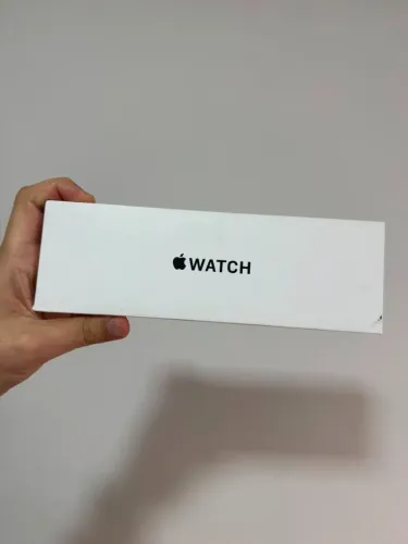 Apple Watch SE 3 40 mm Starlight Lacrado