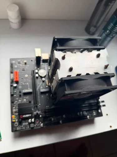Kit upgrade placa-mãe e processador (não contém memória RAM)