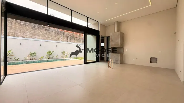 Oportunidade- Casa com 3 suites e piscina no Condomínio Hayashi