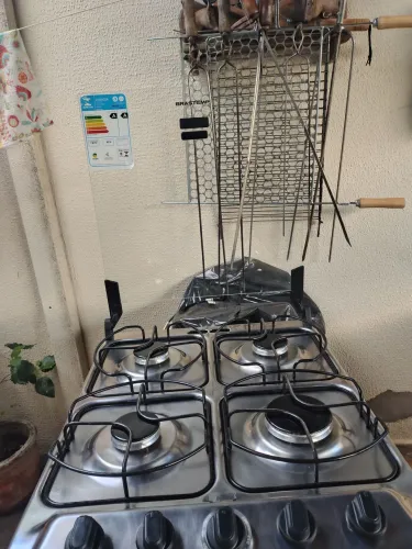 Fogão Brastemp 4 bocas excelente
