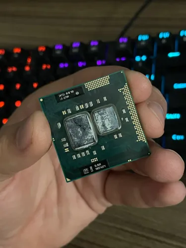 Intel Core i3-370M (PGA988) (G1)