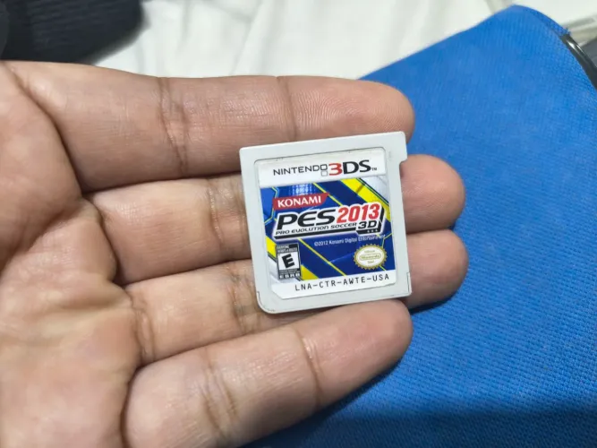 Jogo PES 2013 de Nintendo 3DS.