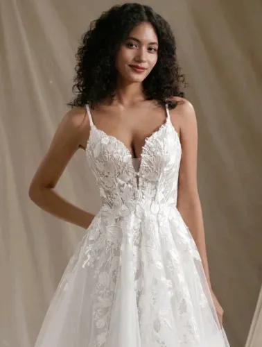 Vestido de noiva estilo princesa