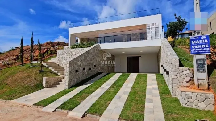 Casa de condomínio com 04 suítes e piscina privativa à venda em Chã grande/PE!