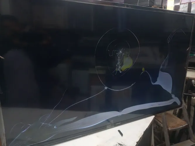 Smartv Samsung 48 polegadas tela quebrada