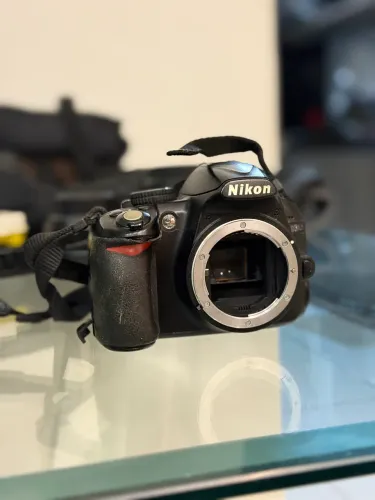 Nikon D3100 + 55-300mm (Nikon) + 50mm (Yongnuo) + 18-55mm (Nikon)