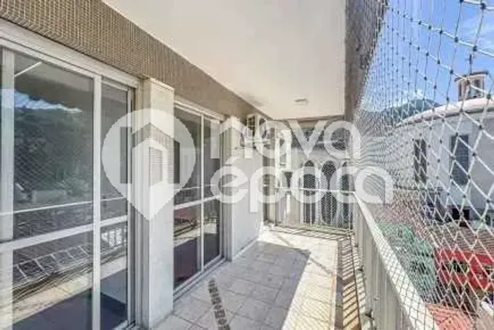 Cosme Velho | Apartamento 3 quartos, sendo 1 suite