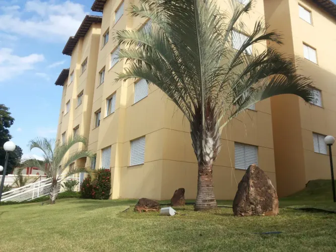Excelente apartamento completo, ar-condicioando, proximo a Uniube, Mario Palmério, Forum e