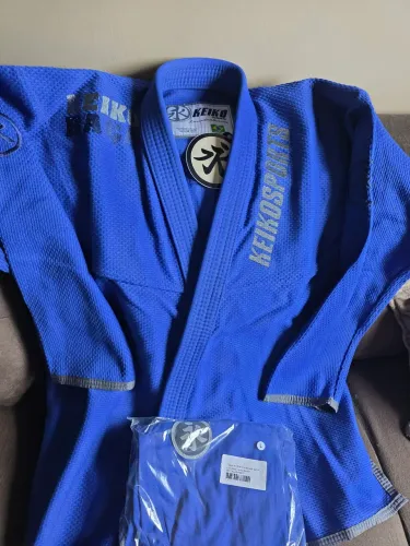 Kimono azul Keiko Série Limitada A1 novo