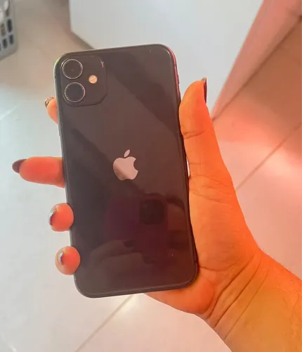 iPhone 11 // 128gb