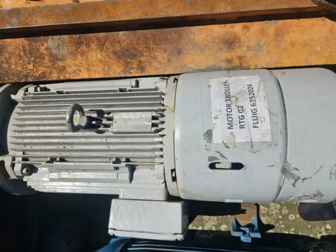 MOTORREDUTOR CÔNICO-HELICOIDAL SEW EURODRIVE KA97 DX 180L4
