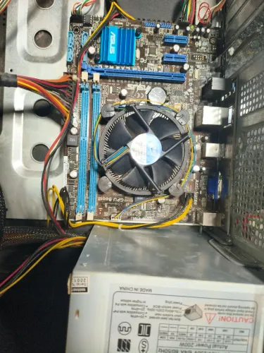 Computador Gabinete + placa mãe + processador + fonte