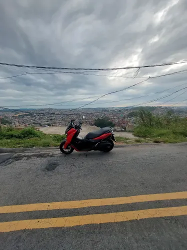 Nmax zera único dono sem detalhes