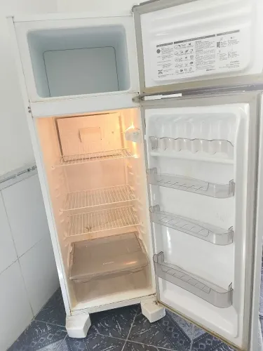 GELADEIRA SMALTEC