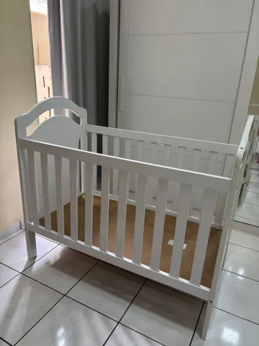 Vendo Berço americano com kit berço 