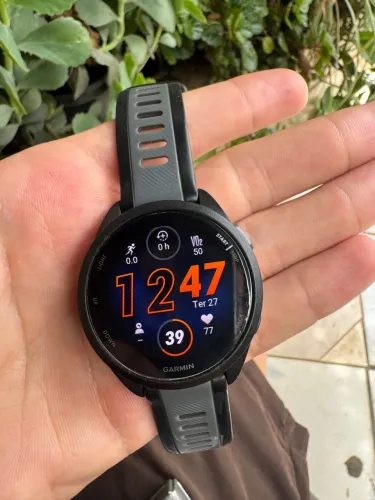 GARMIN FORERUNNER 165  