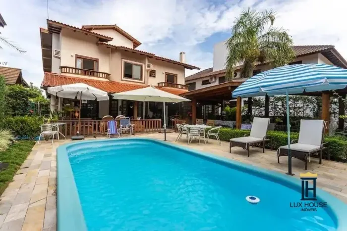Casa 5 Suítes em Jurerê Internacional - Locação Anual