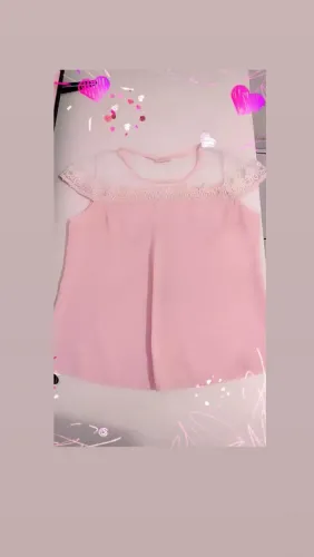 Blusa semi-nova linda rosé com renda em cima perfeita com calça.