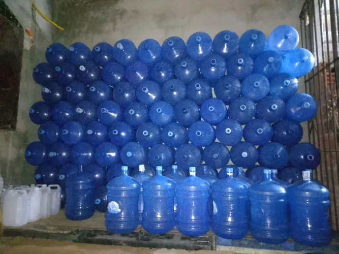 98 garrafões da NOSSA ÁGUA ...15 reais a unidade