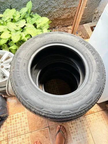 Par de Pneu aro 15 205/70 R15