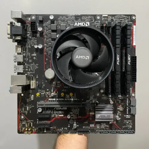 Kit Gamer AMD Ryzen 5 5500 4.20GHz / Asus Prime B450M / 16GB DDR4 3000MHz Fury ( 2 x 8GB )