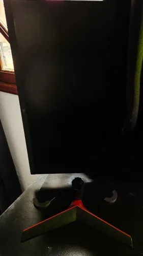 Monitor LG UltraGear 24 - 144Hz - Defeito no Painel