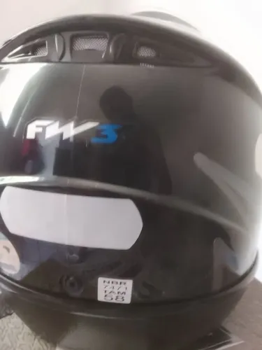 Capacete 58.