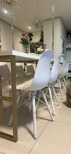 cadeira eames eiffel usada branca