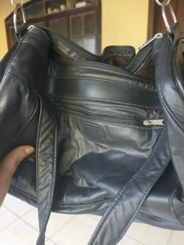 Bolsa de couro preta 