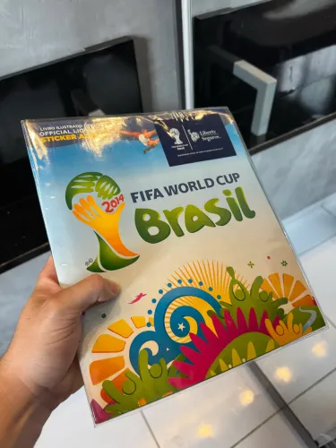 Álbum Copa 2014 COMPLETO em perfeito estado 