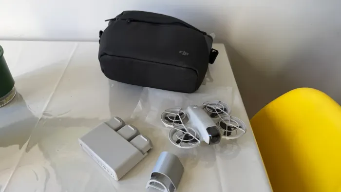 Drone Dji Neo, 3 baterias e bolsa