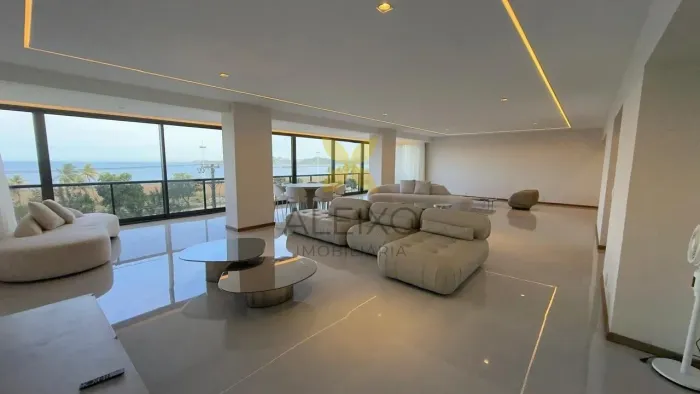 Apartamento 5 Suítes Frente Mar - Mata da Praia