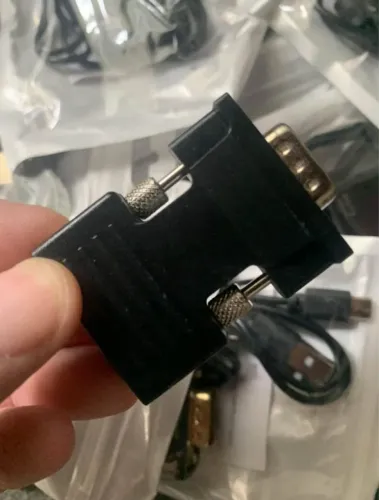 Conversor Hdmi fêmea para VGA macho com áudio e vídeo