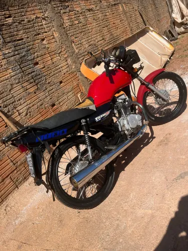 Titan KS 125 - Leilão