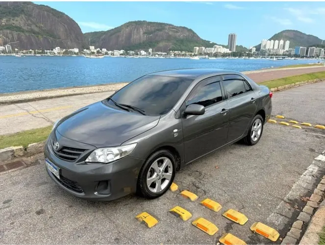 Toyota Corolla GLI 1.8 Flex 16V Aut. 2012