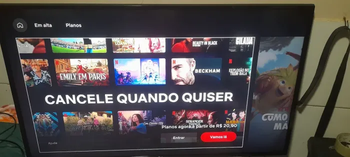 Tv lg 49 polegadas com controle e pés pegando todos aplicativo pelo hifi 