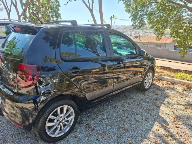 Volkswagen Fox Rock IN RIO 1.6 MI Total Flex 8V 5P 2014