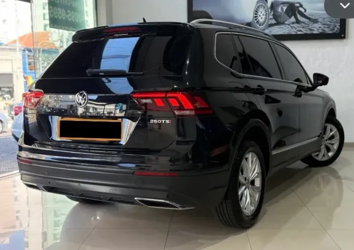 Volkswagen Tiguan Allspac Comf 250 TSI 1.4 Flex 2018