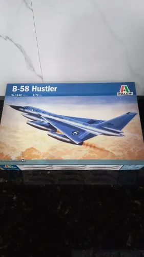 Kit plastimodelismo B 58 Hustler 1:72