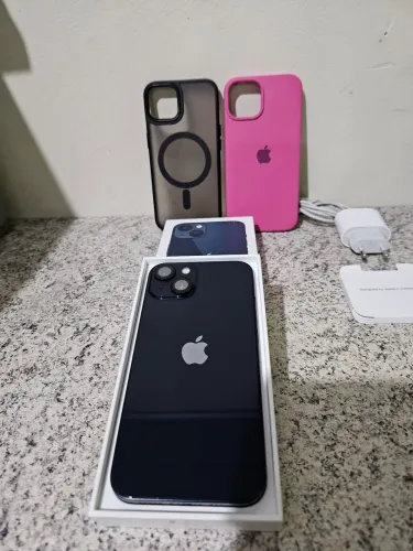 Iphone 13 256GB semi novo aceito troca por celular inferior e volta em dinheiro
