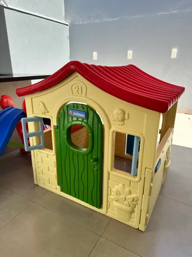 Casinha Infantil Xalingo - Ótimo Estado