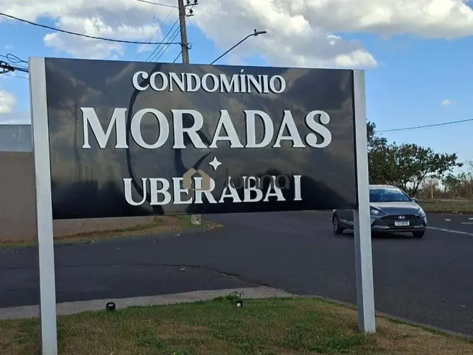 Casa à venda com 3 quartos e suíte no Recreio dos Bandeirantes, Uberaba/MG