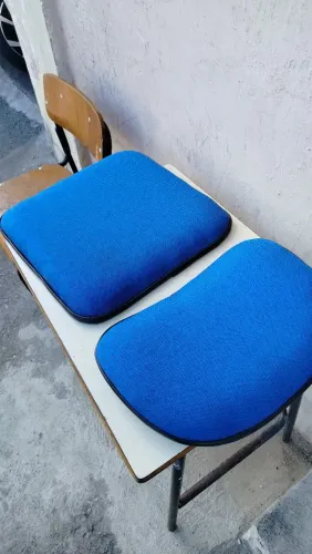 Cadeiras escolar reformada, assento e encosto novo