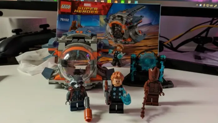LEGO Marvel 76102 Thor's Weapon Quest - Praticamente completo + Manual