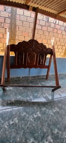 Cama de madeira