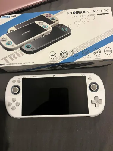 Console Portátil Trimui Smart Pro + Cartão Micro Sd 128GB com jogos