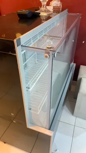Vitrine Gelopar confeitaria refrigerada 127v