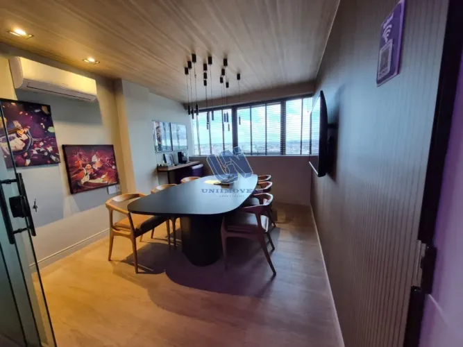 Sala Comercial 240m2 para alugar no Hangar Business