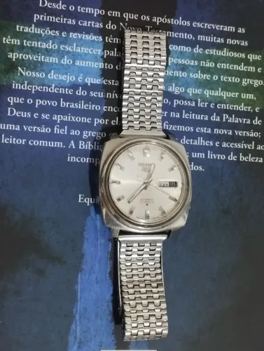 Clássico relógio japonês Seiko 5 Automático, uma verdadeira relíquia da década de 1970